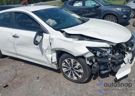 2016 Nissan Altima 2.5/2.5 S/2.5 Sl/2.5 Sr/2.5 Sv z USA, uszkodzony, nr VIN 1N4AL3AP1GN306300